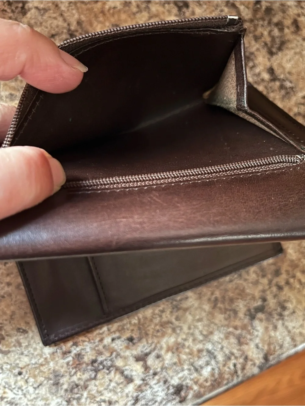 Coach authentic trifold